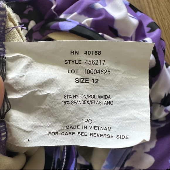 Trimshaper Tankini Top 12 Purple Swimsuit Floral Ruffle V-Neckline Slimming Bra - Picture 6 of 8